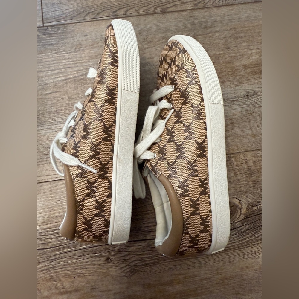 Excellent condition size 5, Michael kors. - Picture 4 of 4